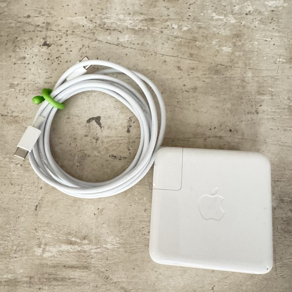 Genuine OEM 61W USB-C Power Adapter Charger For Apple MacBook PRO 13 inch A1718